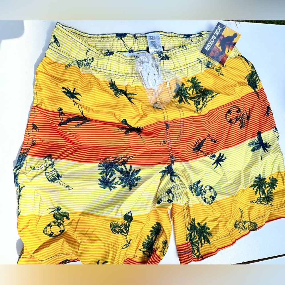 New Joe boxer swim trunks medium